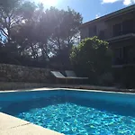 Familia Hvar