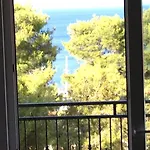 Familia Hvar 4*