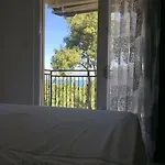 Familia Hvar 4*