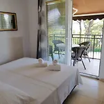 Guest house Familia Hvar Vrboska