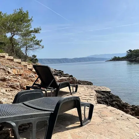 Familia Hvar