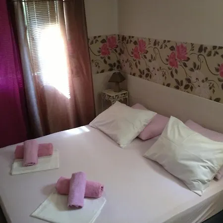 Familia Hvar Guest house