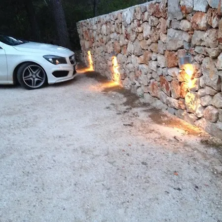 Familia Hvar Vrboska