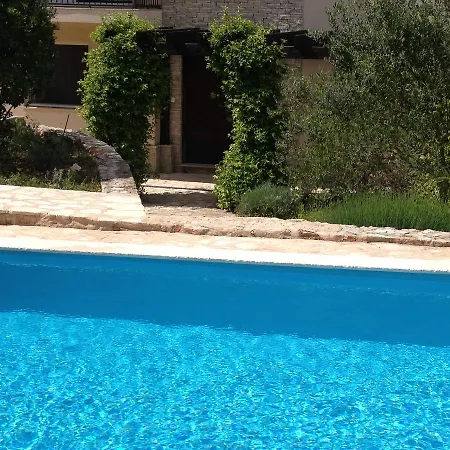 Familia Hvar Affittacamere 4*