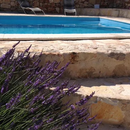 Familia Hvar Affittacamere 4*