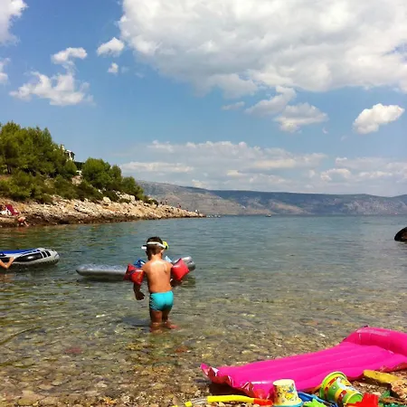 Familia Hvar Affittacamere Vrboska
