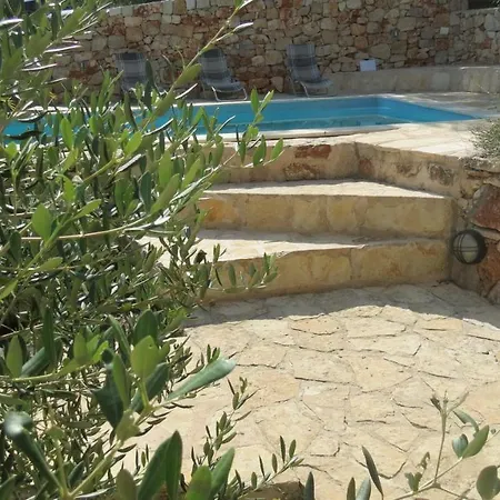 Familia Hvar 4* Vrboska