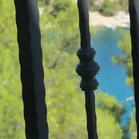Familia Hvar Vrboska